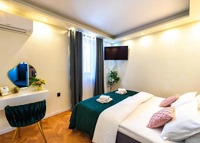 Charming 5 Min Walk From Old Town Apartmán *