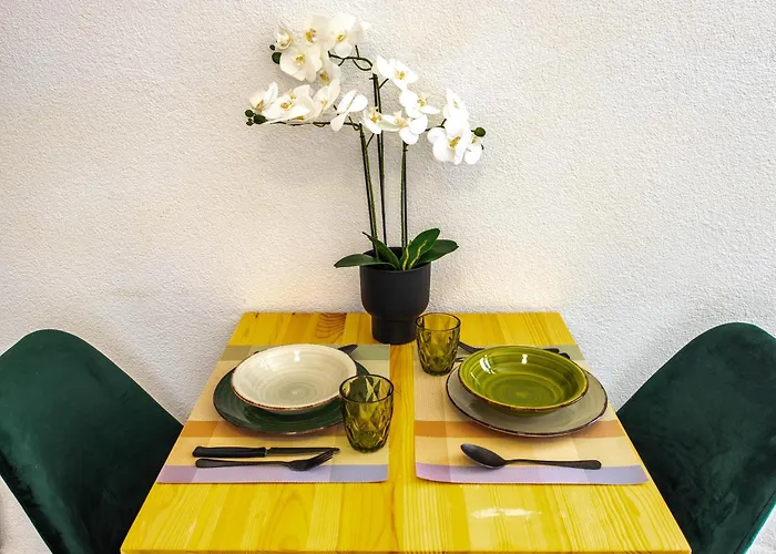 Charming 5 Min Walk From Old Town דירה ספליט