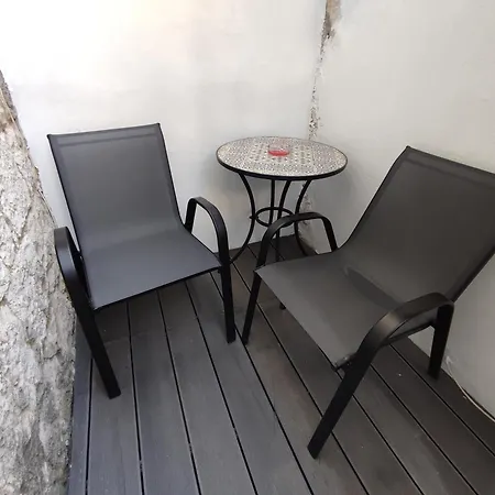 Διαμέρισμα Charming 5 Min Walk From Old Town