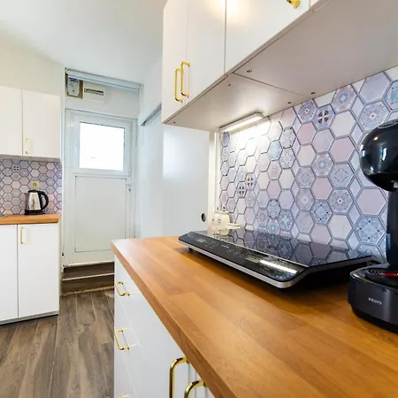 Apartment Charming 5 Min Walk From Old Town *