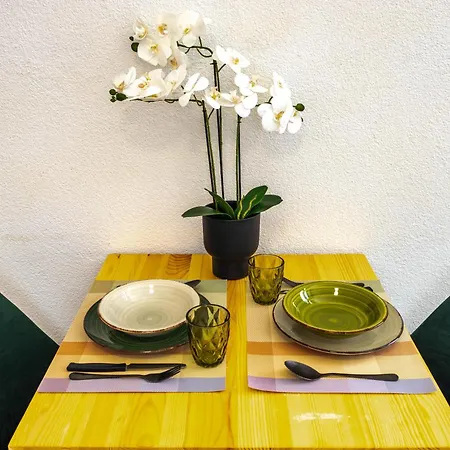 Charming 5 Min Walk From Old Town Apartment Split